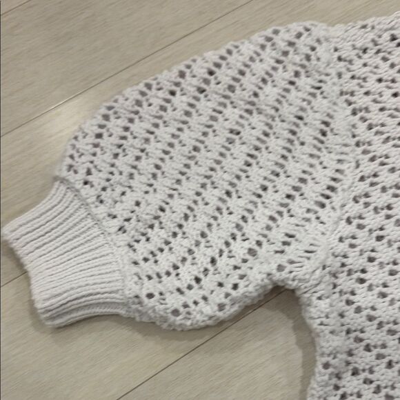 Design History White Button-Up Women's Cardigan - Picture 6 of 12